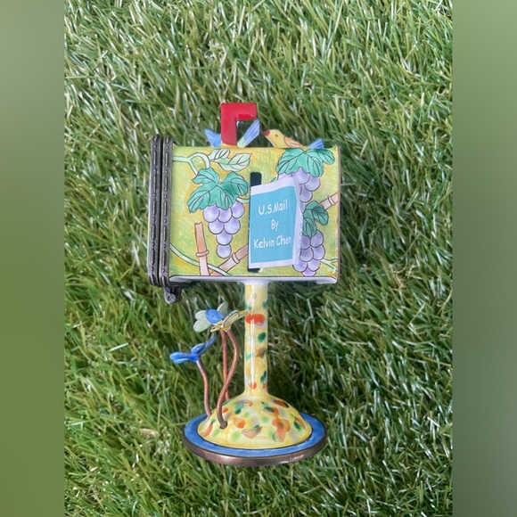 NWT Vintage | Kelvin Chen | 2004 | Stamp Holder | Mailbox | 4.5” Tall | No. 578 - Picture 6 of 15